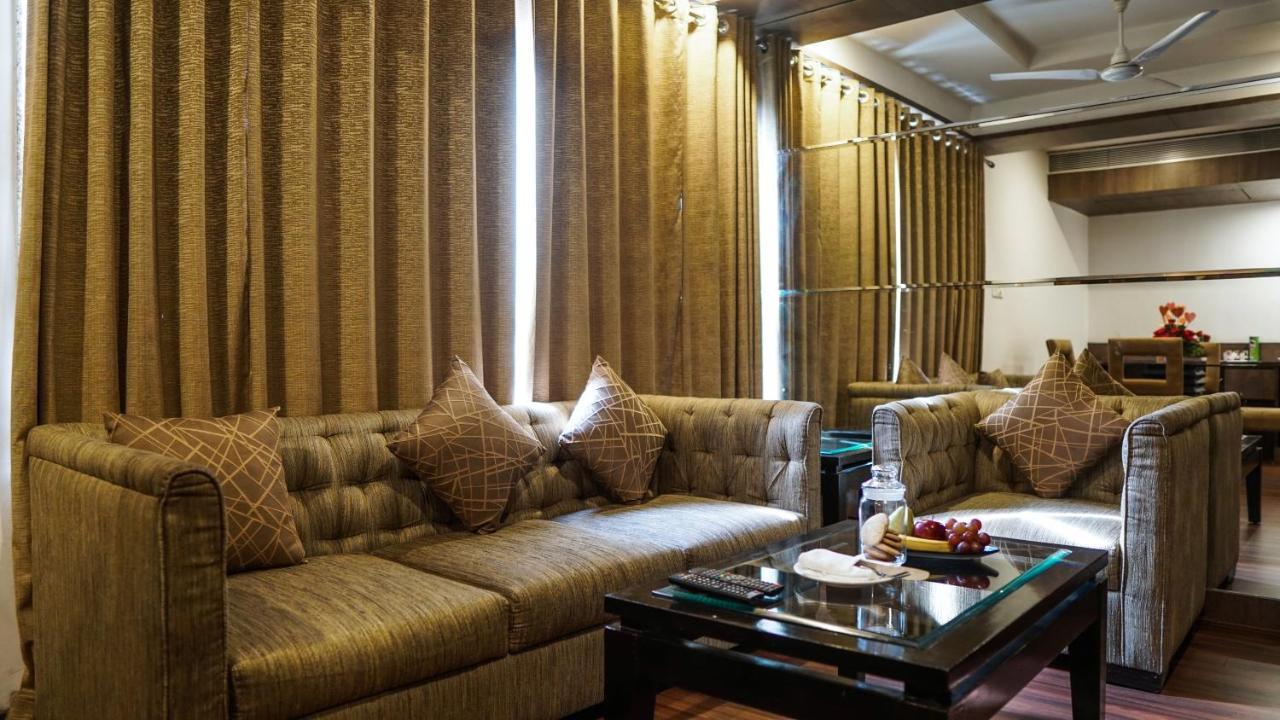 Hotel Centre Point นาคปุระ ภายนอก รูปภาพ